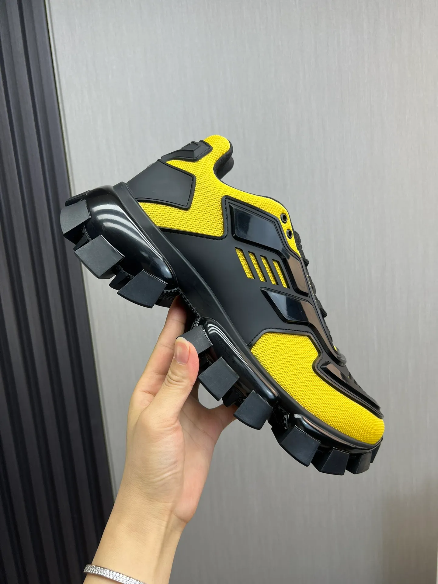 Men's shoes 💰620💰 [PRADA] Popular thick-soled shoes for couples 👩‍❤️‍👨 Available all year round ✔️Official website synchronization Original fly-knit film fabric + cowhide lining, 1⃣️ to 1⃣️ replica, original sole, 36-45 (45 made to order, non-refundable)